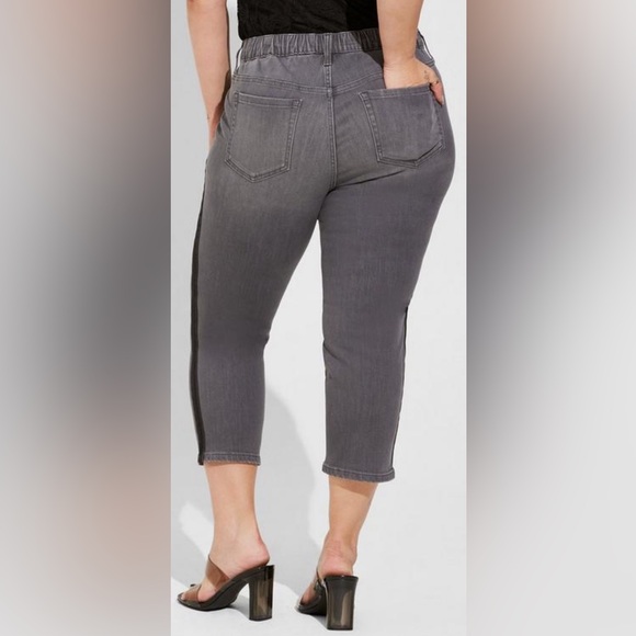 Boyfriend Style Straight Leg Mid-Rise Jean - Picture 2 of 8